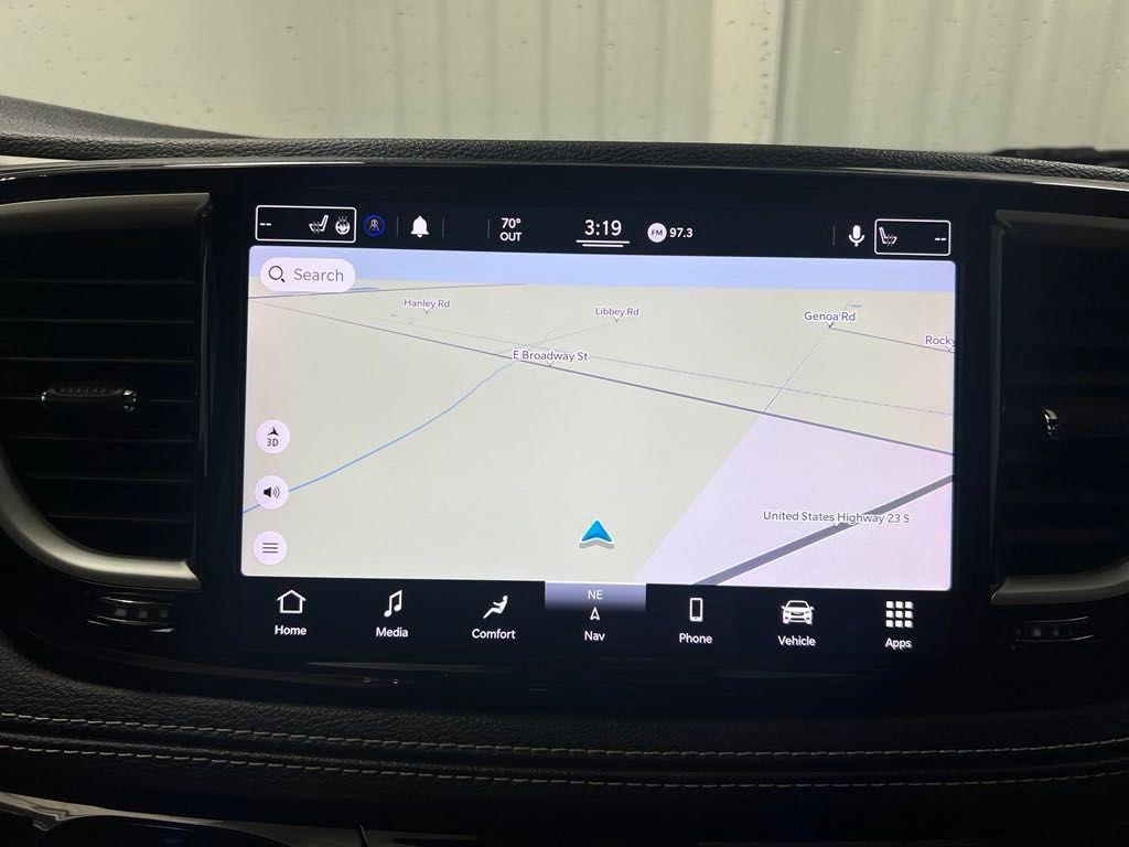 used 2021 Chrysler Pacifica car, priced at $28,919