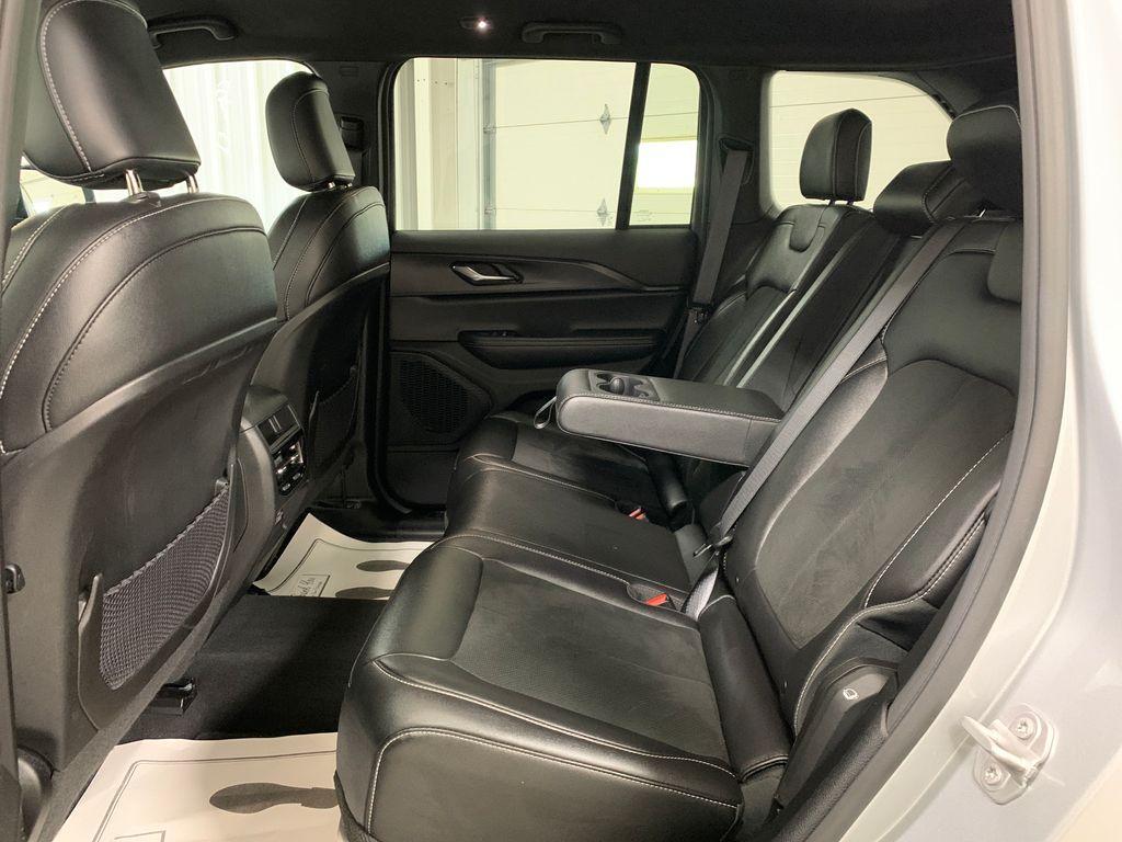 used 2024 Jeep Grand Cherokee car, priced at $37,721