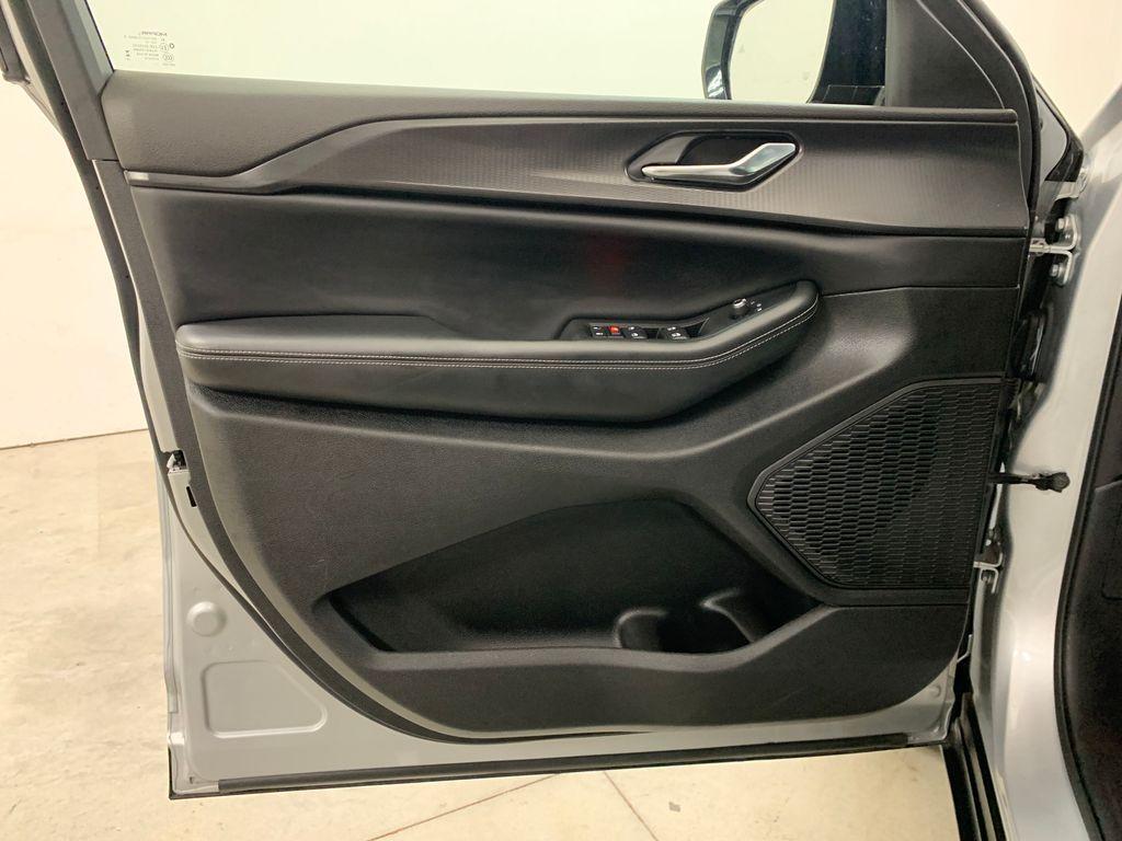 used 2024 Jeep Grand Cherokee car, priced at $37,721
