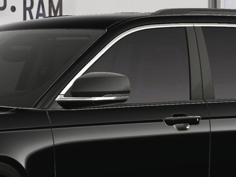 new 2025 Jeep Grand Cherokee car, priced at $41,605