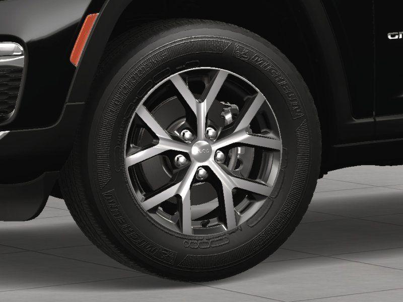 new 2025 Jeep Grand Cherokee car, priced at $41,605