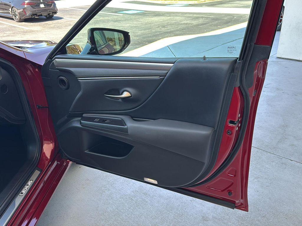 used 2019 Lexus ES 350 car, priced at $32,600