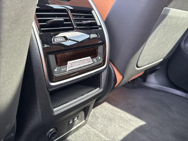new 2025 BMW X7 car, priced at $98,505