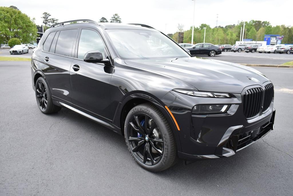 new 2025 BMW X7 car