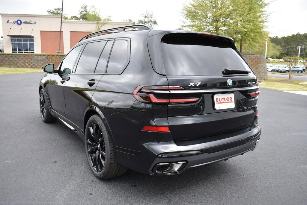 new 2025 BMW X7 car