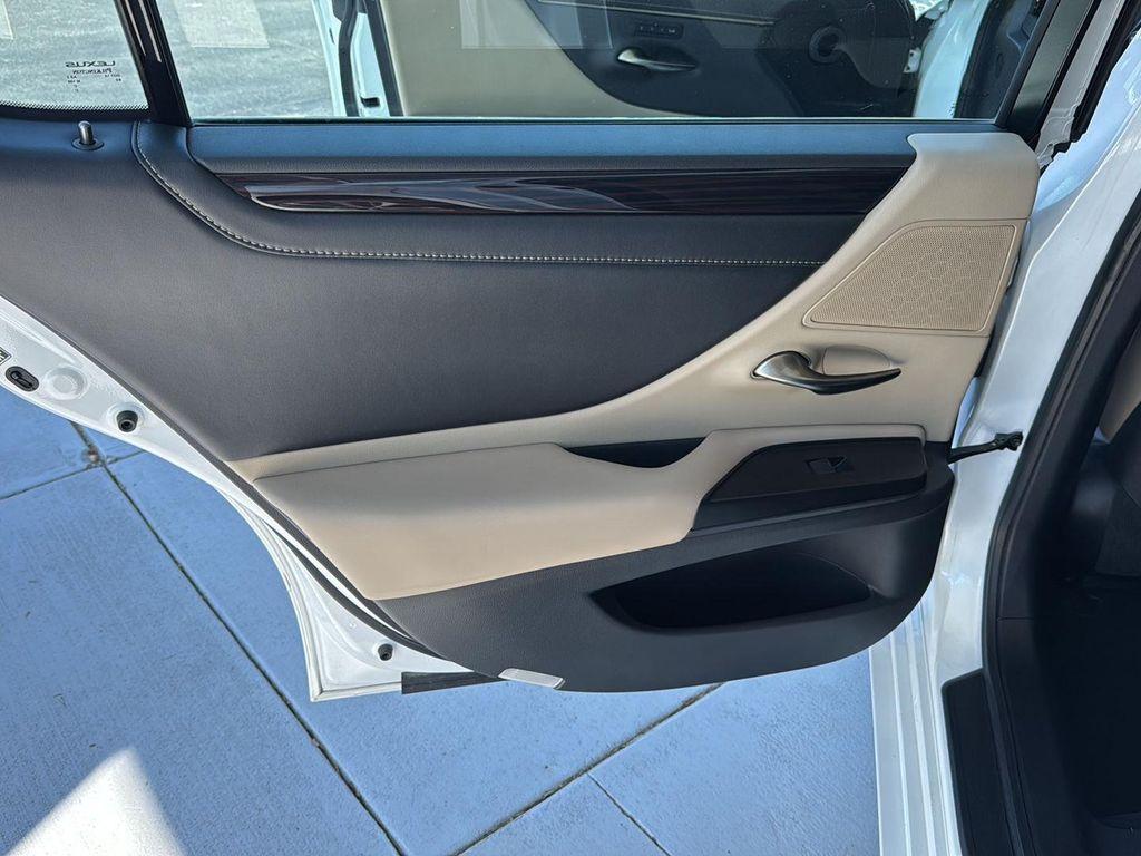 used 2020 Lexus ES 350 car, priced at $33,600