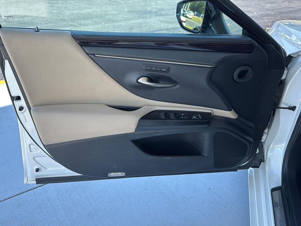 used 2020 Lexus ES 350 car, priced at $33,600