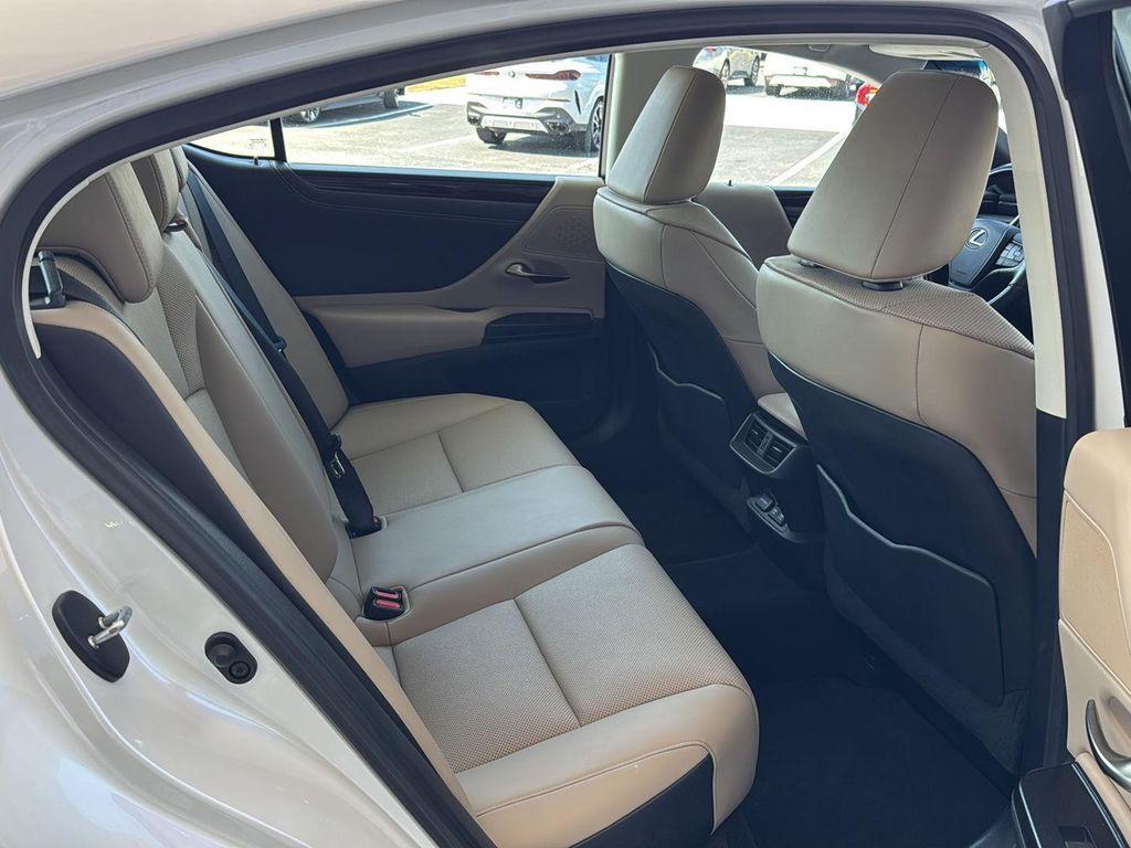 used 2020 Lexus ES 350 car, priced at $33,600