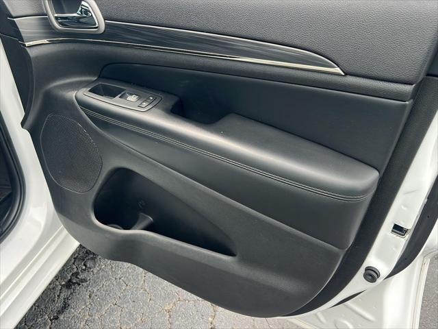 used 2020 Jeep Grand Cherokee car, priced at $27,490