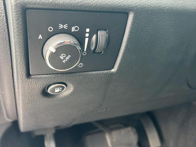 used 2020 Jeep Grand Cherokee car, priced at $27,490
