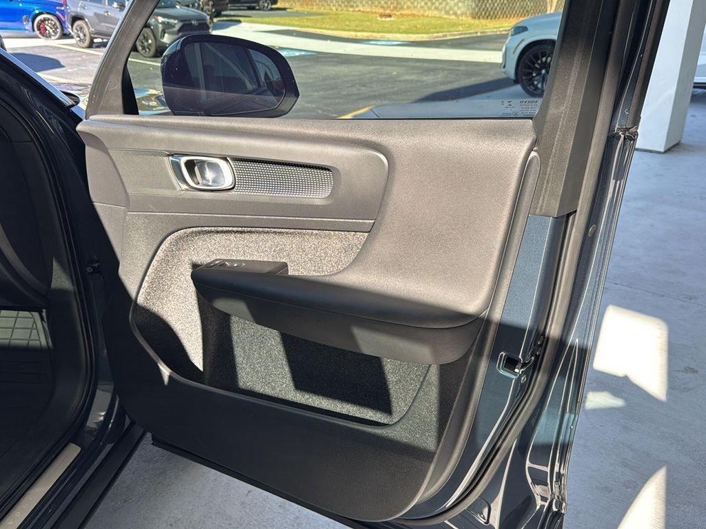 used 2022 Volvo XC40 car, priced at $27,806