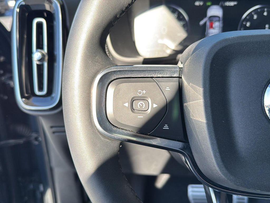 used 2022 Volvo XC40 car, priced at $27,806