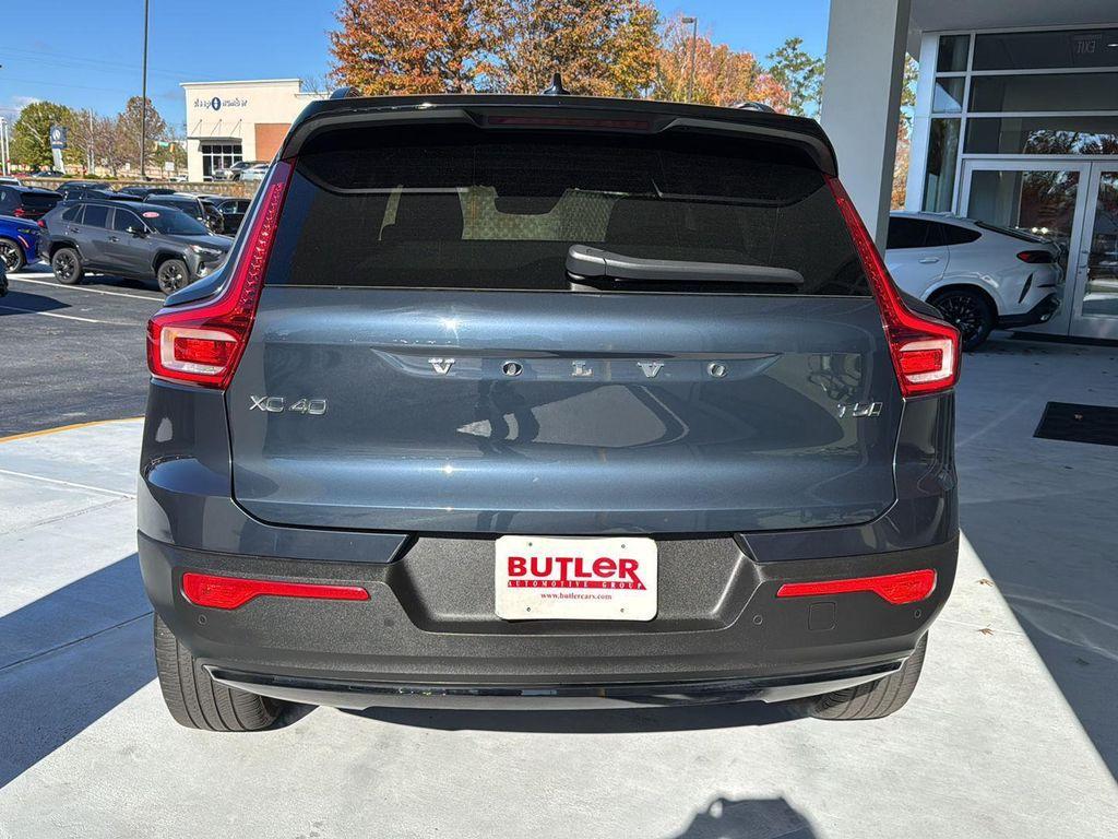 used 2022 Volvo XC40 car, priced at $27,806