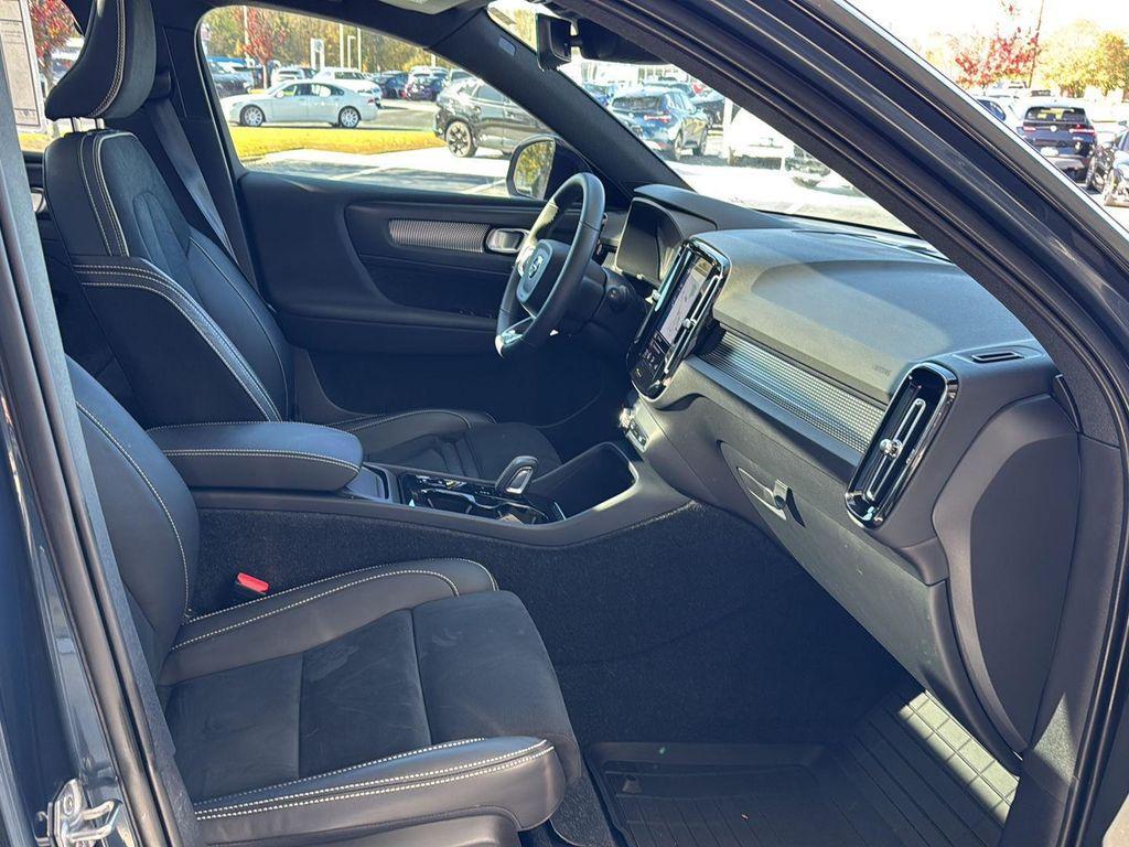 used 2022 Volvo XC40 car, priced at $27,806