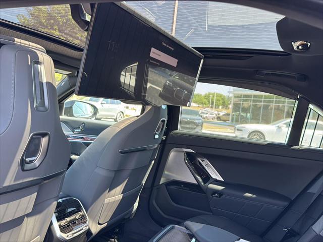 new 2025 BMW 760 car, priced at $134,485