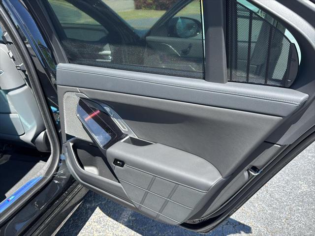 new 2025 BMW 760 car, priced at $134,485