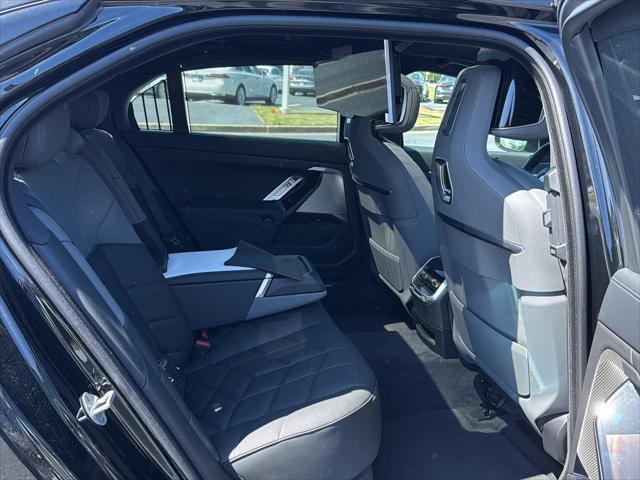 new 2025 BMW 760 car, priced at $134,485