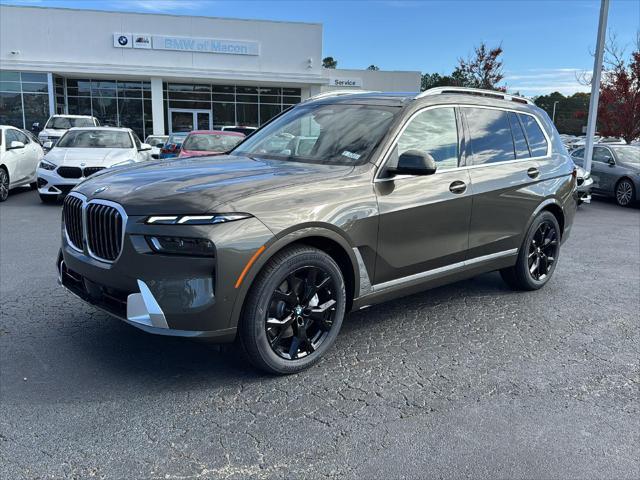 new 2025 BMW X7 car, priced at $93,220