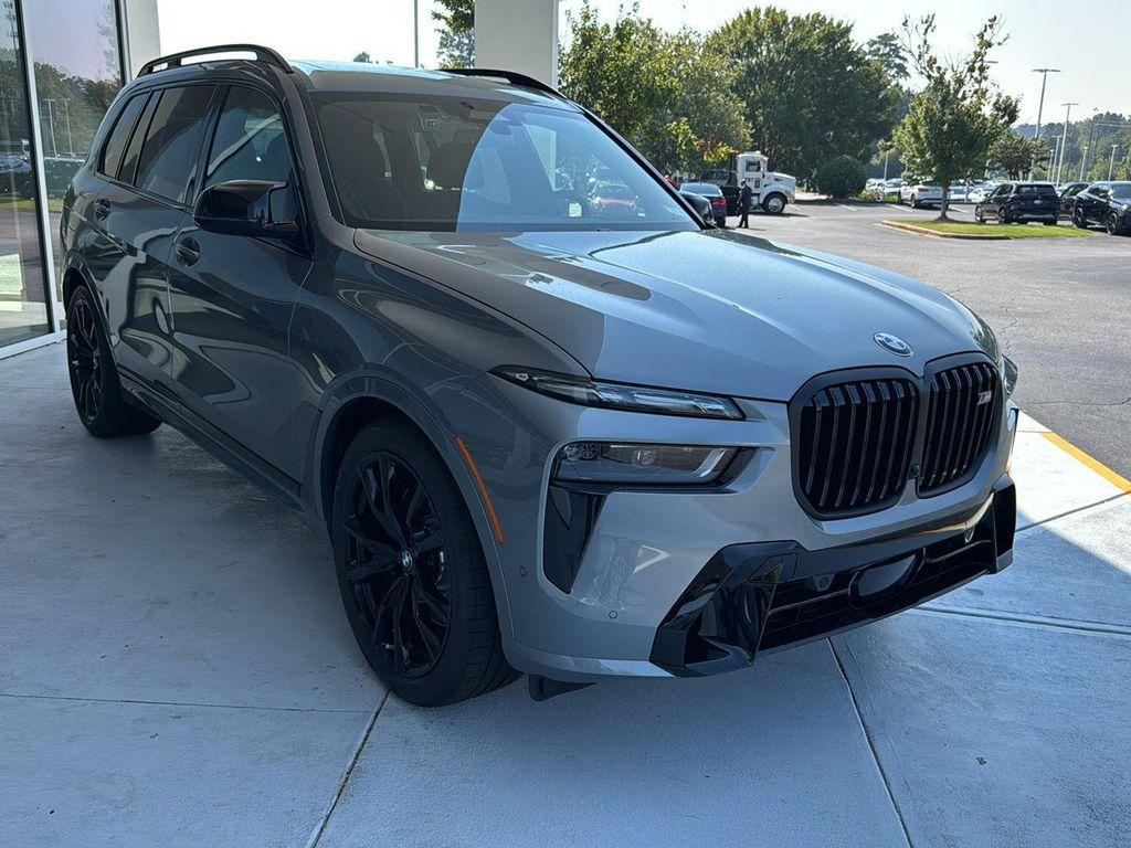 new 2026 BMW X7 car, priced at $127,280