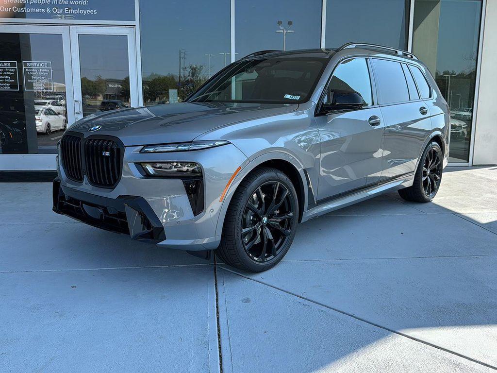 new 2026 BMW X7 car, priced at $127,280