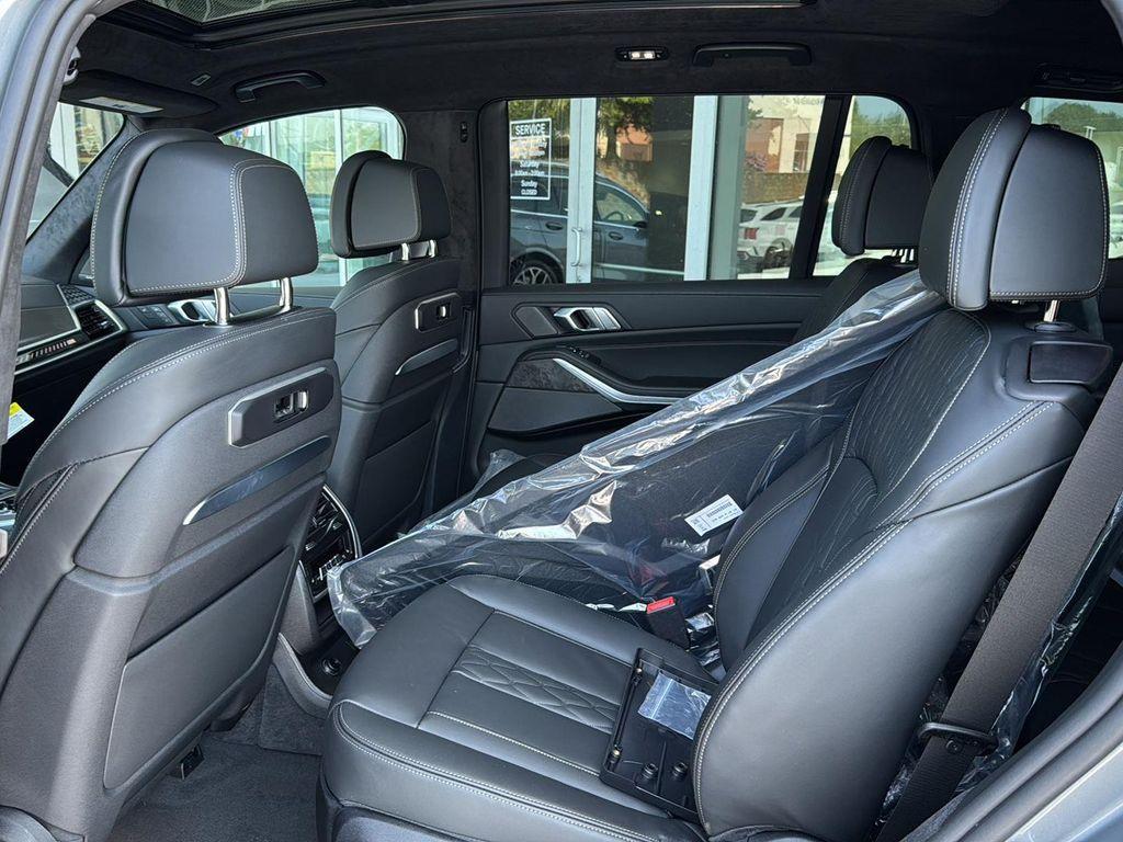 new 2026 BMW X7 car, priced at $127,280