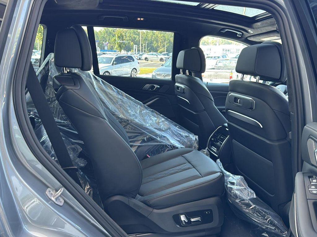 new 2026 BMW X7 car, priced at $127,280
