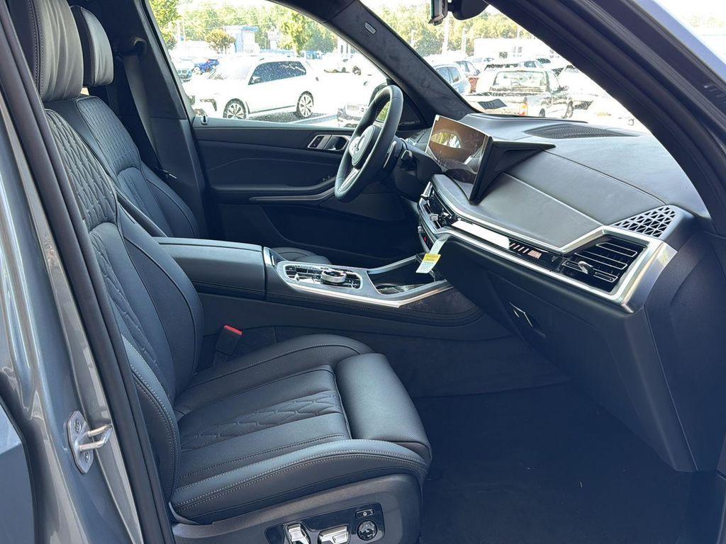 new 2026 BMW X7 car, priced at $127,280