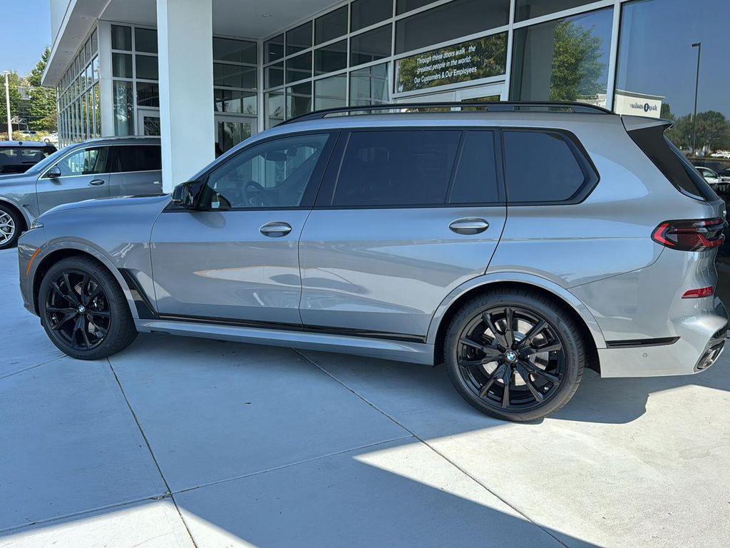 new 2026 BMW X7 car, priced at $127,280