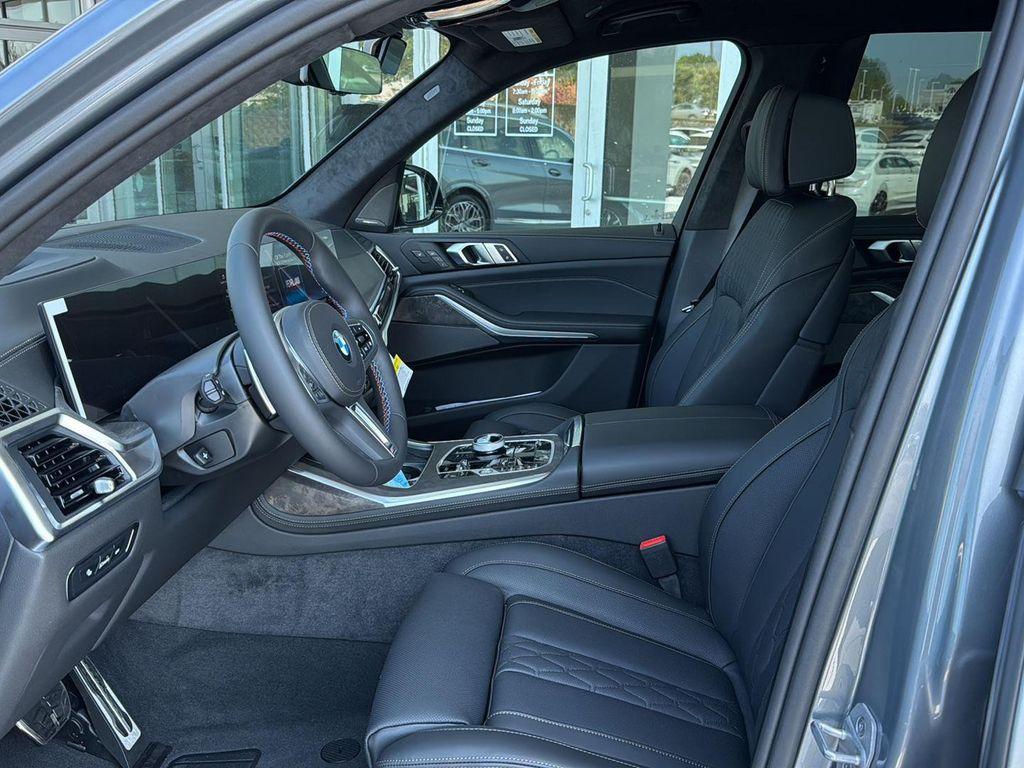 new 2026 BMW X7 car, priced at $127,280