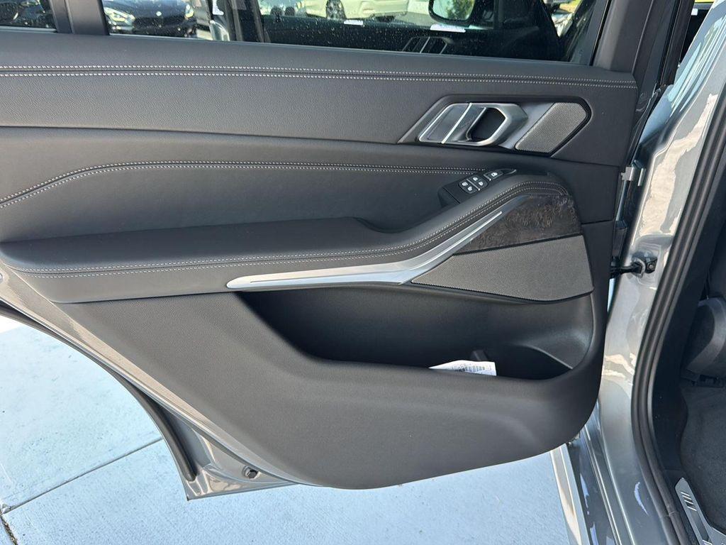 new 2026 BMW X7 car, priced at $127,280