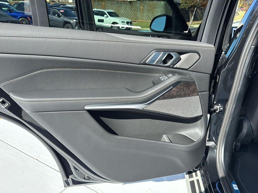 new 2026 BMW X7 car, priced at $105,635