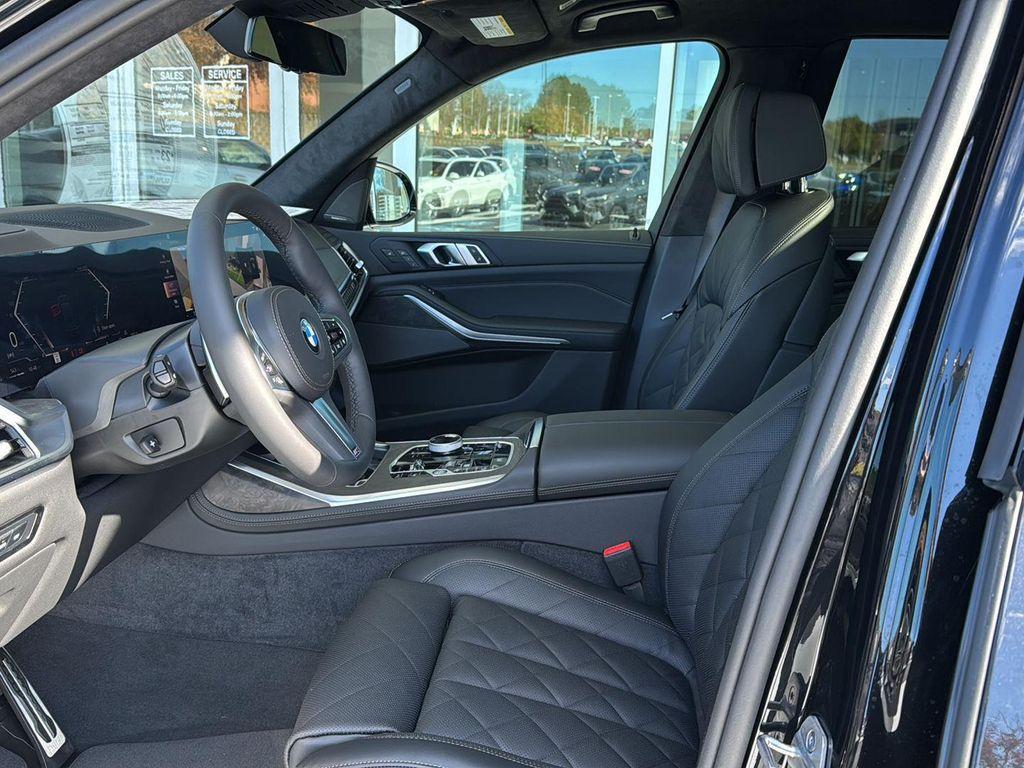 new 2026 BMW X7 car, priced at $105,635
