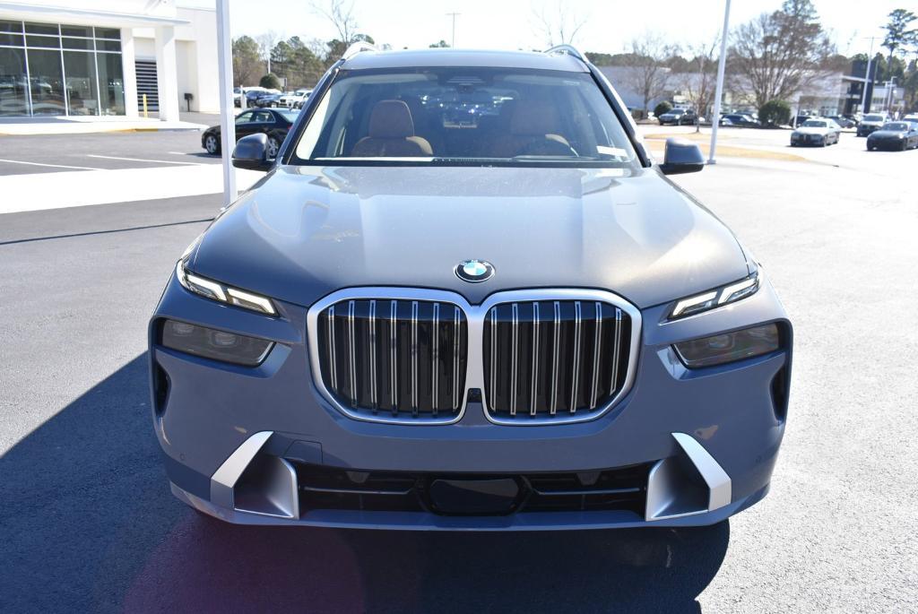 new 2024 BMW X7 car