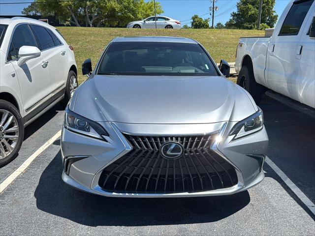 used 2025 Lexus ES 300h car, priced at $51,900