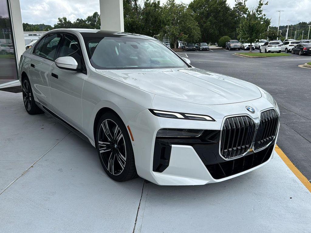new 2025 BMW 760 car, priced at $129,135