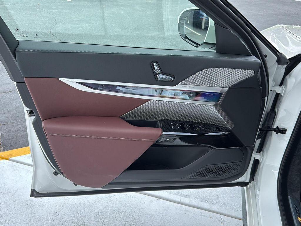 new 2025 BMW 760 car, priced at $129,135