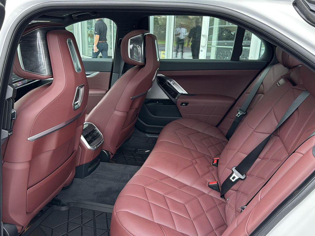 new 2025 BMW 760 car, priced at $129,135