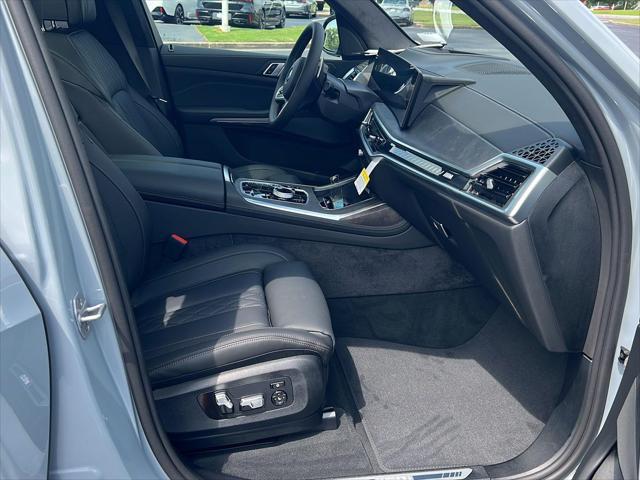 new 2026 BMW X7 car, priced at $122,825