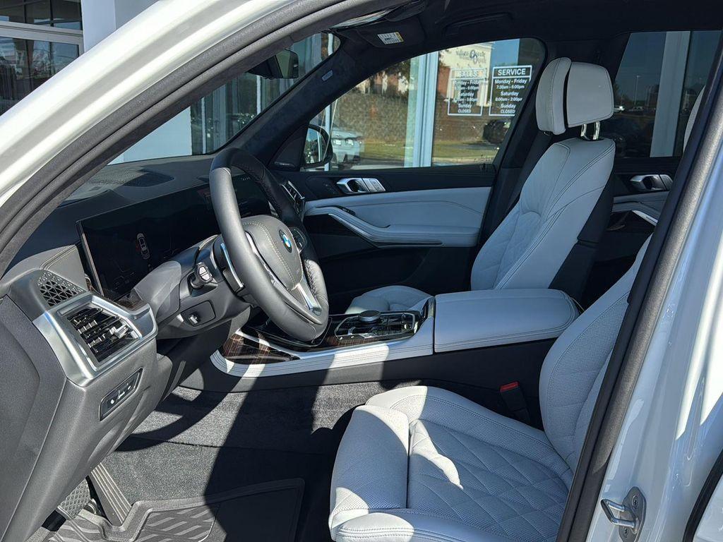 new 2026 BMW X7 car, priced at $96,005