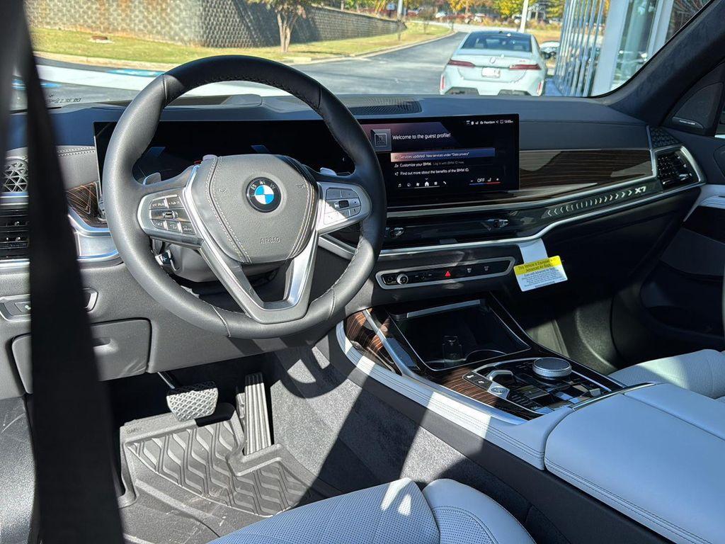 new 2026 BMW X7 car, priced at $96,005