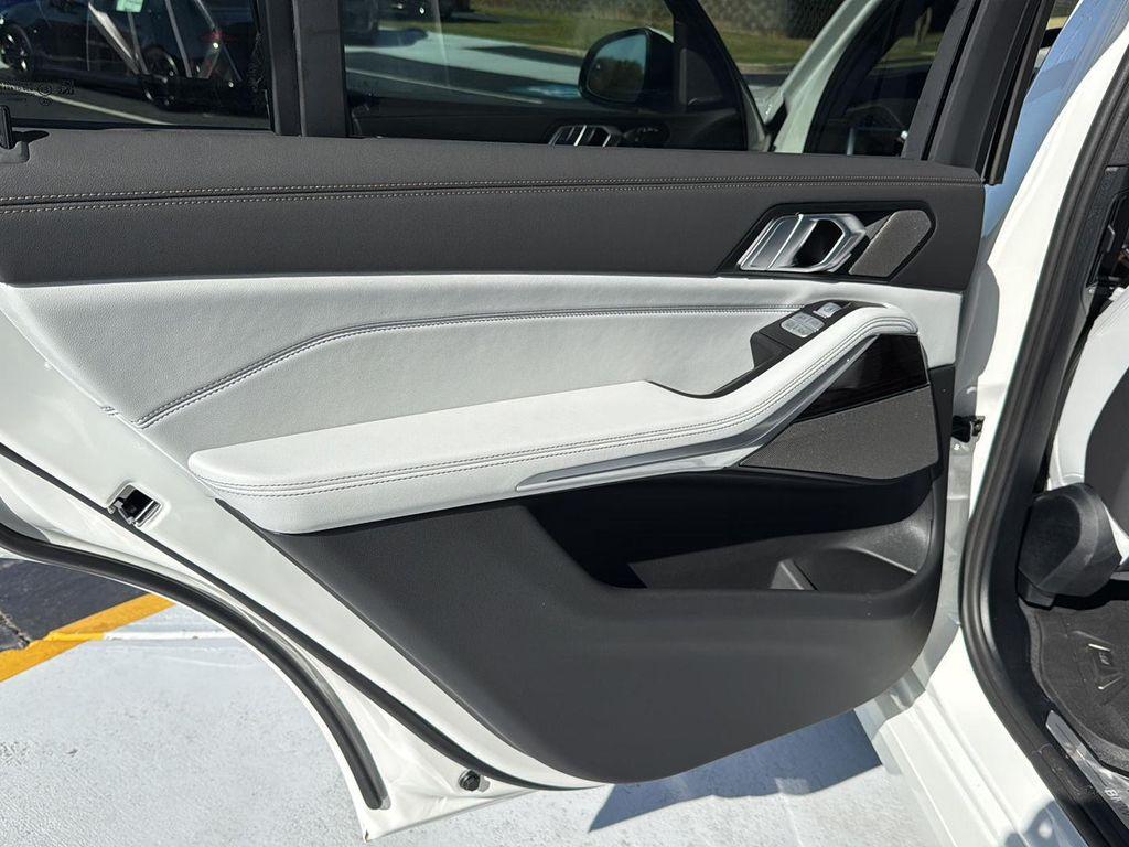 new 2026 BMW X7 car, priced at $96,005