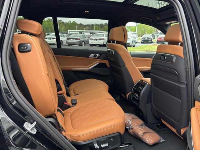new 2025 BMW X7 car