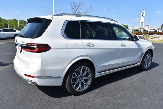 new 2025 BMW X7 car, priced at $97,545