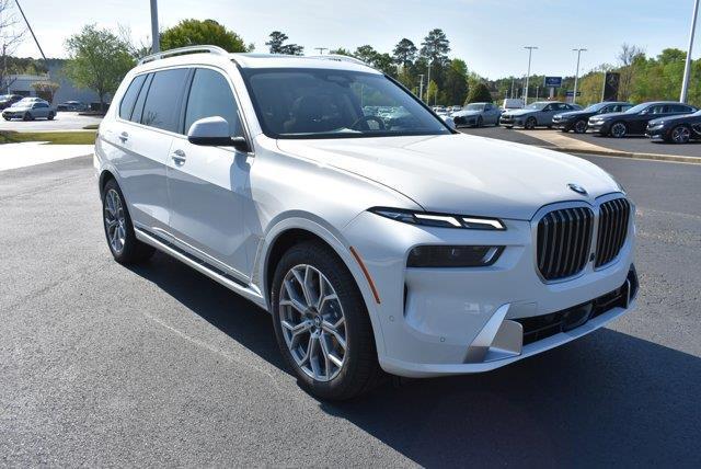 new 2025 BMW X7 car, priced at $97,545