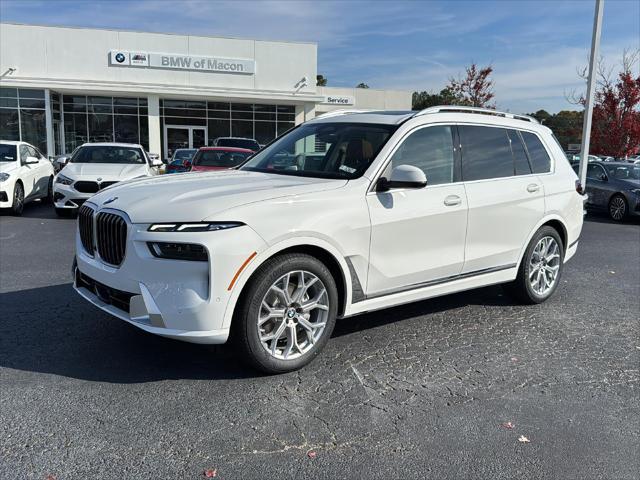 new 2025 BMW X7 car, priced at $88,070