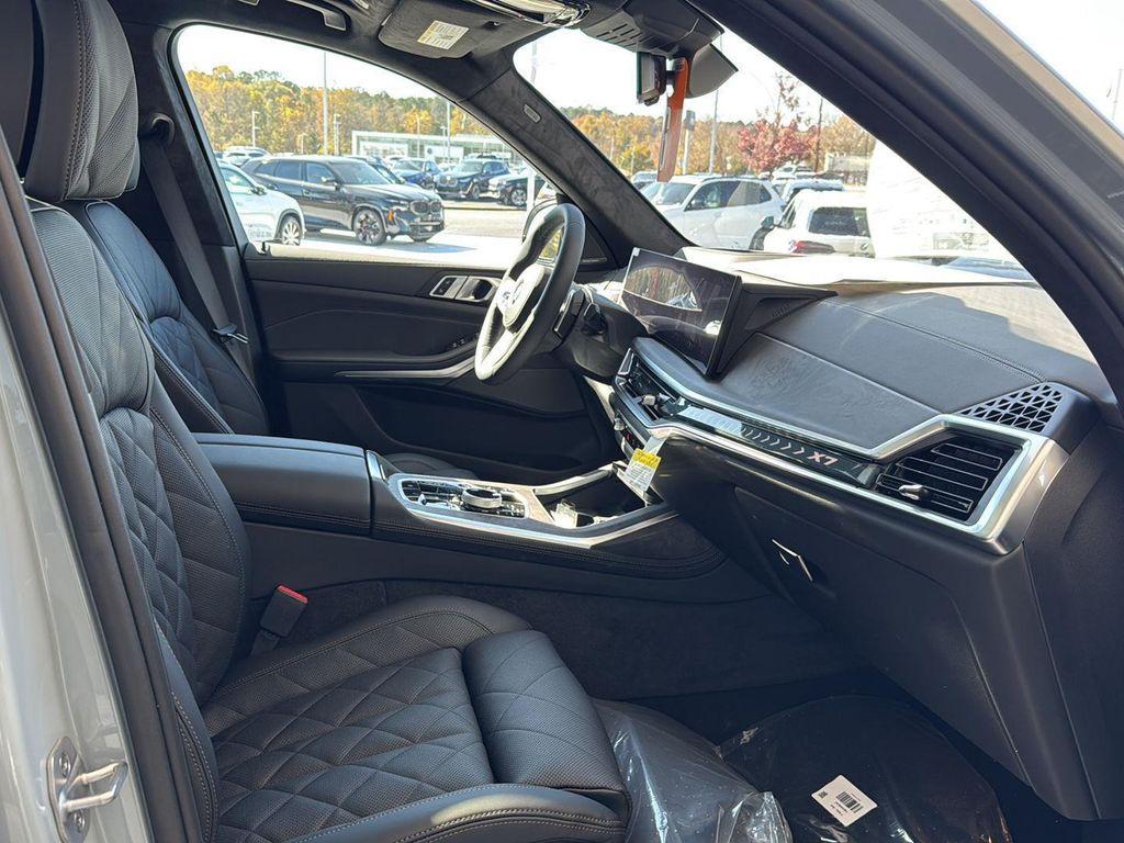 new 2026 BMW X7 car, priced at $103,085