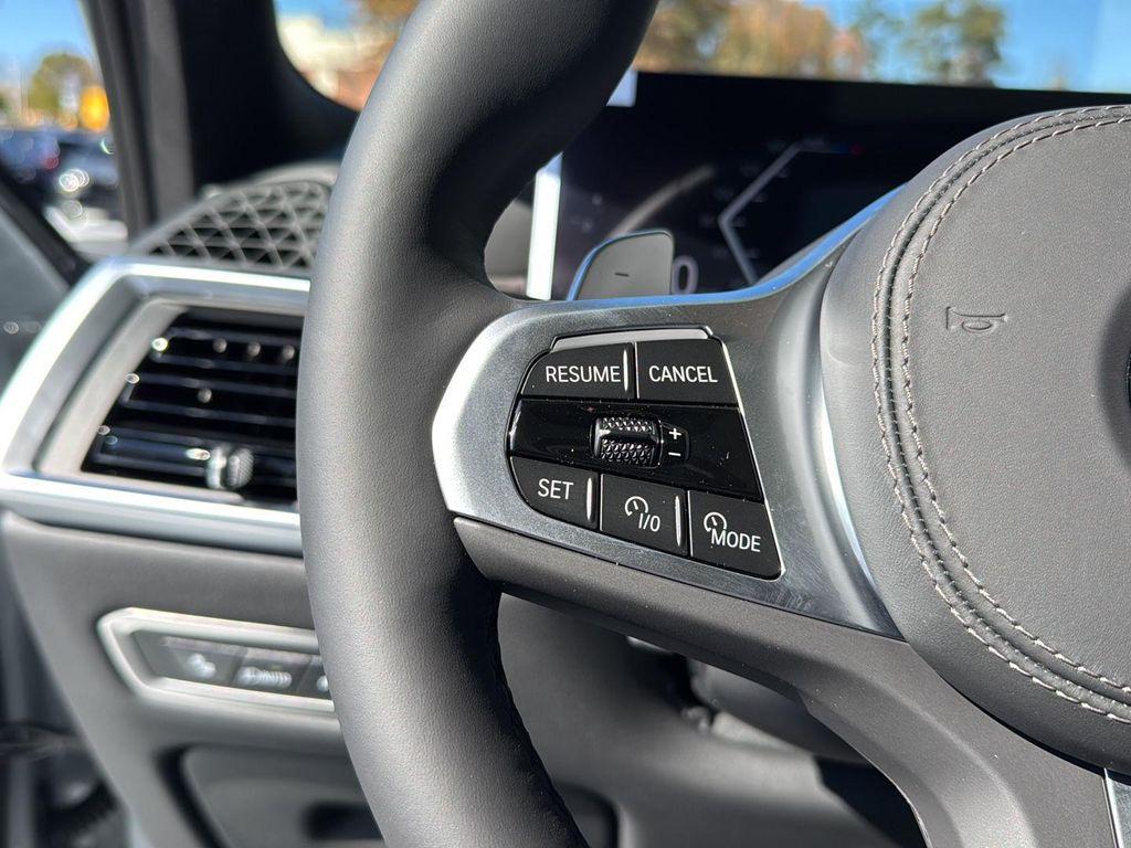 new 2026 BMW X7 car, priced at $103,085