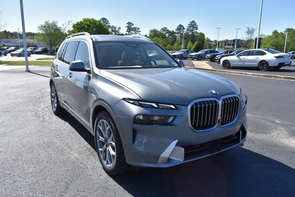 new 2025 BMW X7 car