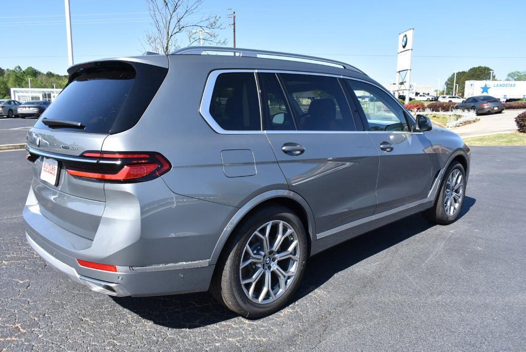 new 2025 BMW X7 car