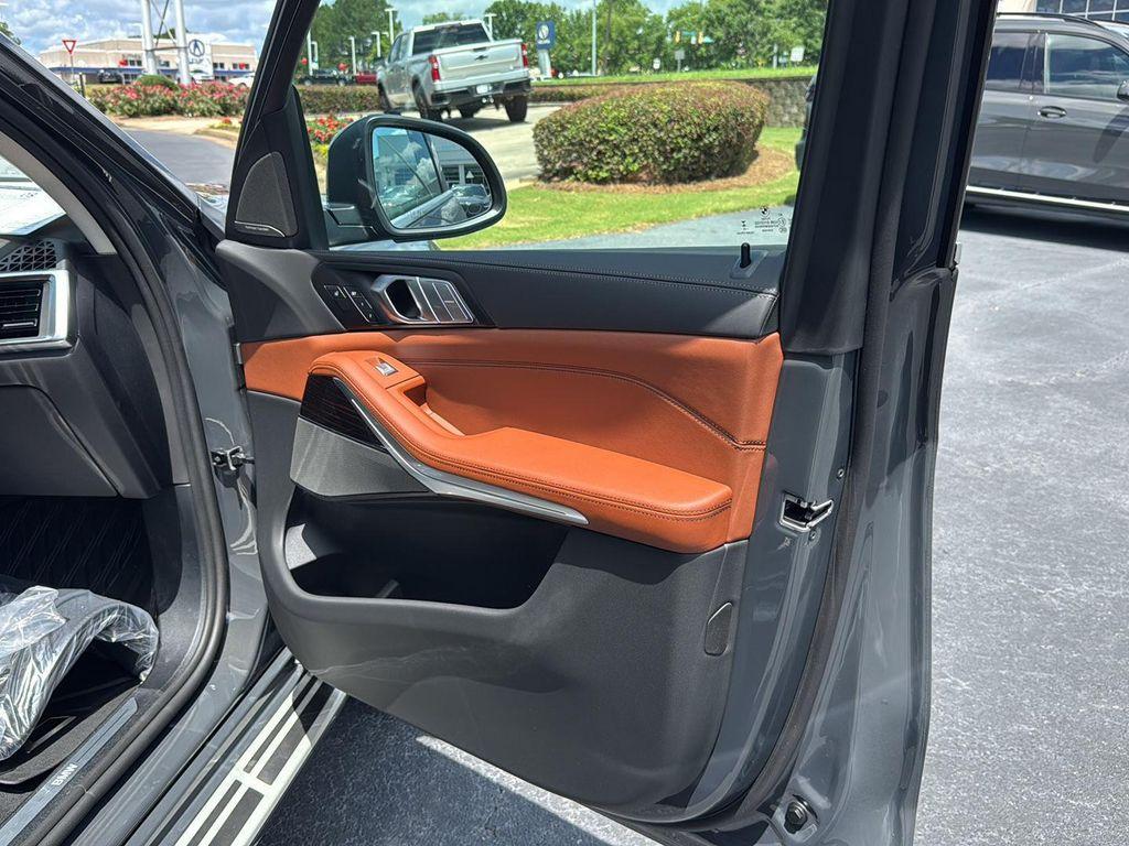 new 2026 BMW X7 car, priced at $102,485